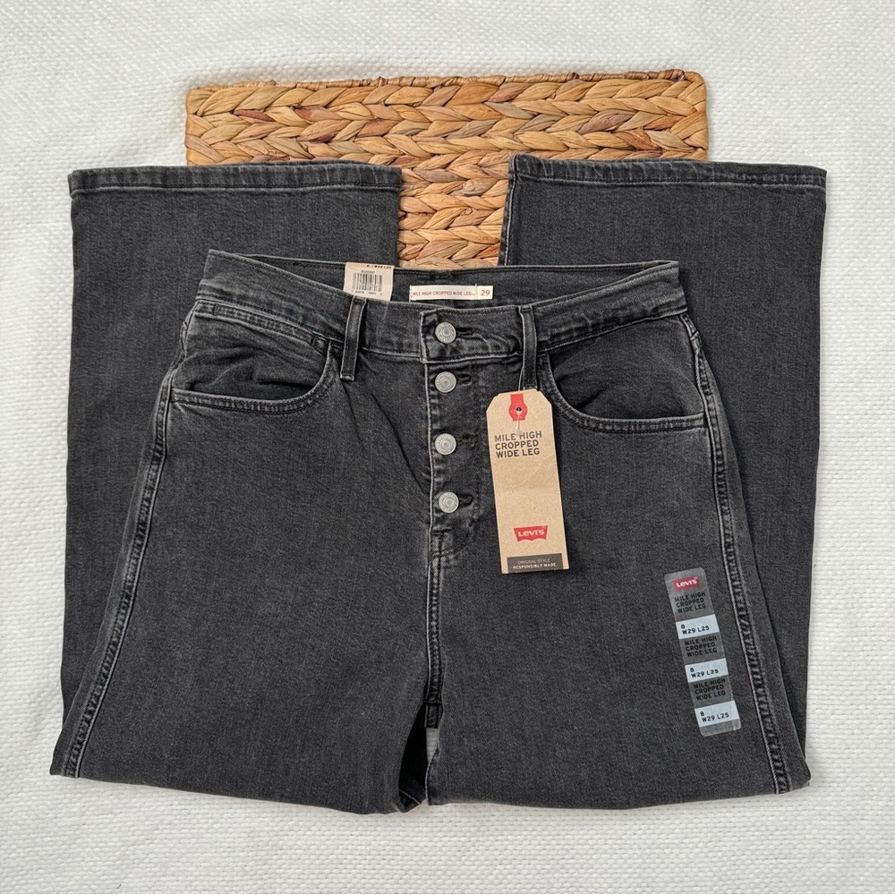 NWT Levi’s Mile High Cropped Wide Leg Jeans